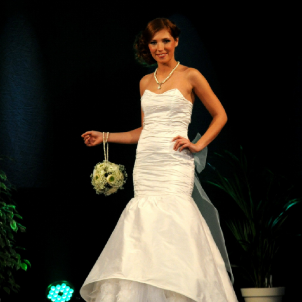 robe de mariée par l'aiguille créative